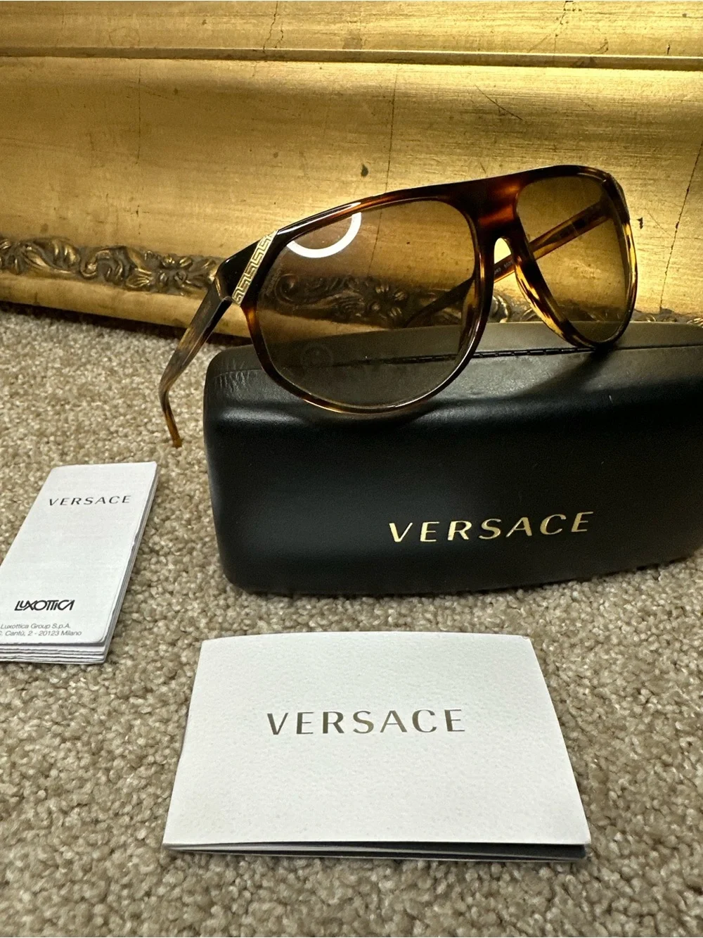 New In Box Versace 4240 Striped Havana Brown Gradient Navigator Sunglasses